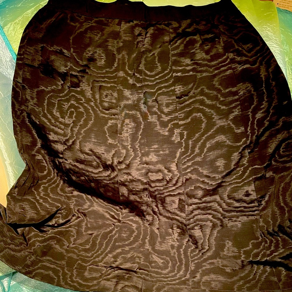 DKNY Black skirt with lovely 1” tulle trim